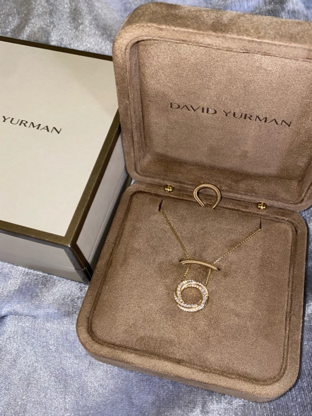 DAVID YURMAN PETITE PAVÉ CROSSOVER PENDANT NECKLACE
18K Yellow Gold & Diamonds - Picture 10 of 16